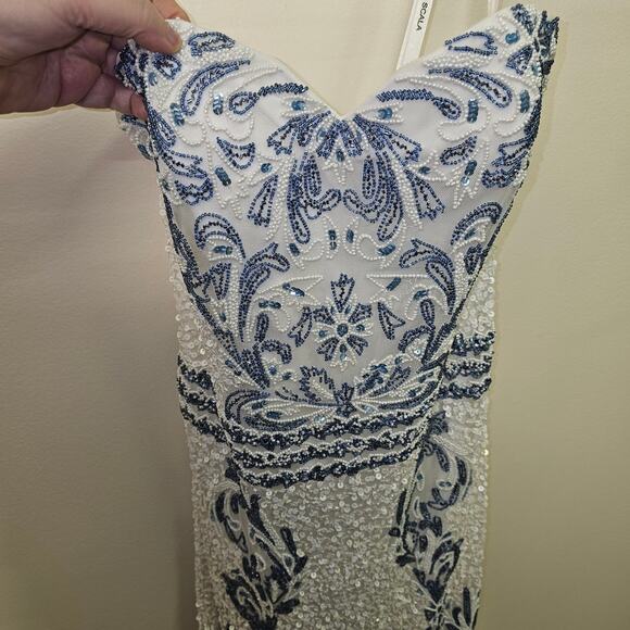 Scala White Blue Sequin Maxi Gown Size 12 Beaded Evening Formal Dress Elegant - Picture 3 of 11